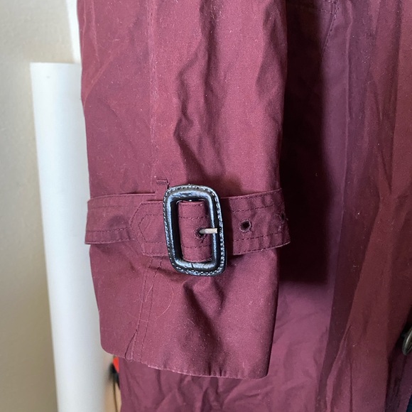Burgundy London Fog Trench Coat with Detachable Leather Collar - Picture 9 of 13